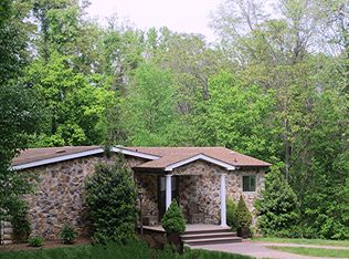 322 Woodcutters Ln, Harpers Ferry, WV 25425