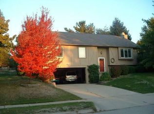 1114 Penkridge Dr, Iowa City, IA 52246