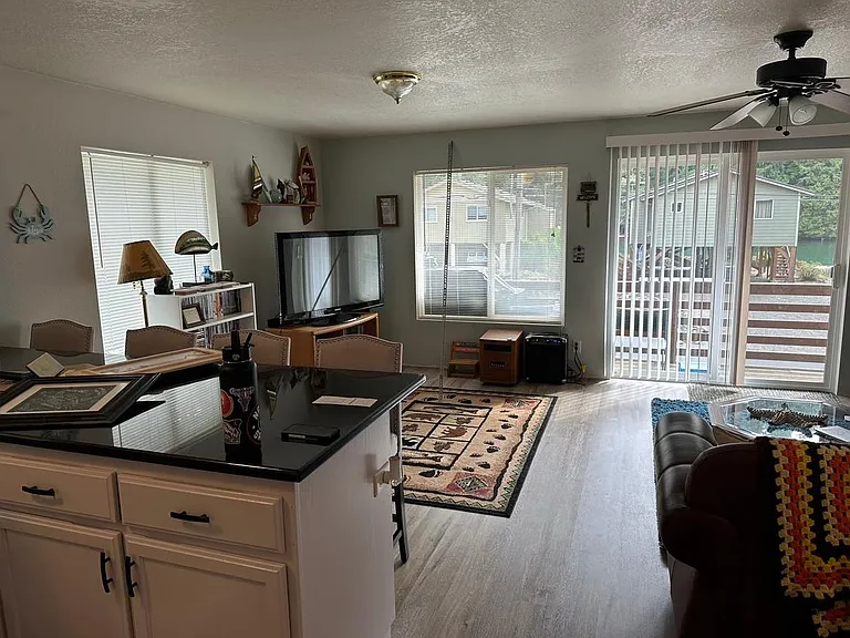 S Windy Bend Dr — Photo 4