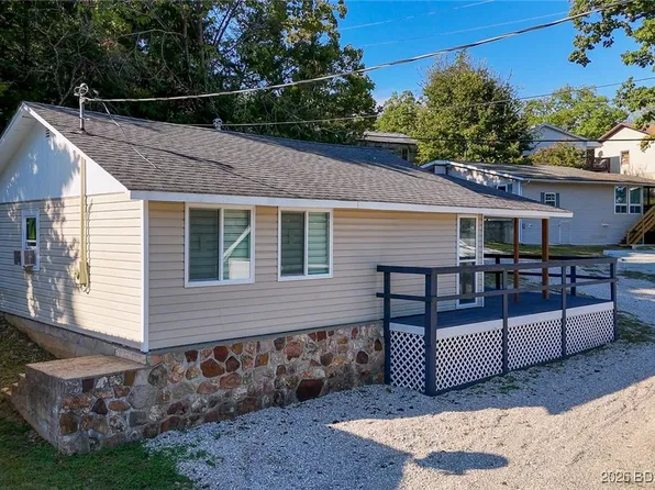 53 H And A Ln, Roach, MO 65787