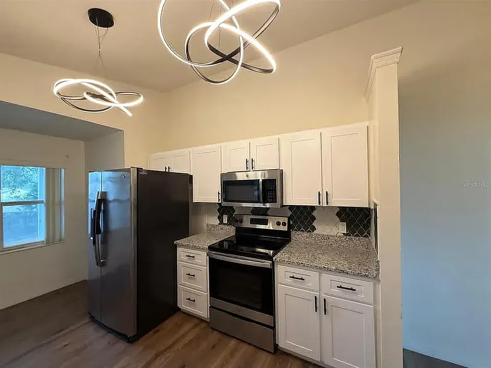 4 bed, 1654 sqft, $2,250 — Photo 3