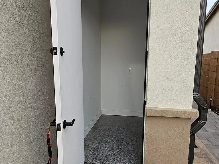Side yard storage