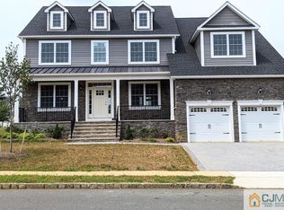 1 Scholartree Ln, Monroe Township, NJ 08831