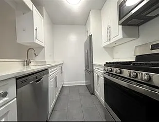 400 East 71st Street, #7C