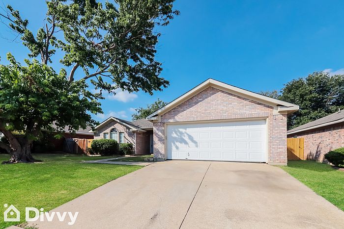 1st image of 3717 Fleetwood Dr