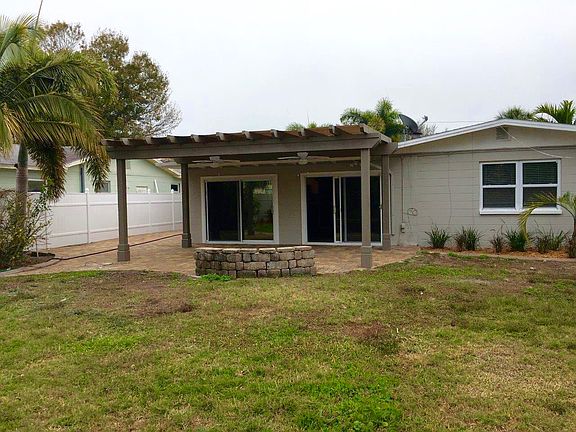 2nd image of 3610 Bayshore Blvd NE