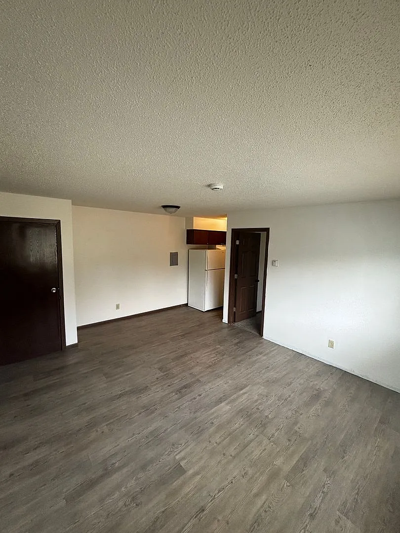 1 Bedroom Units Available — Photo 2