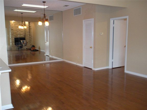 3rd image of 2201 Lakeway Blvd APT 16