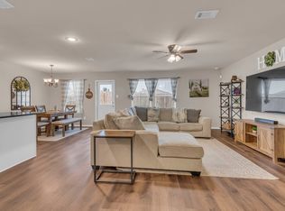 393 Meadow Ridge Dr, Burleson, TX 76028