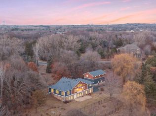 10255 Andrea Trl, Inver Grove Heights, MN 55077