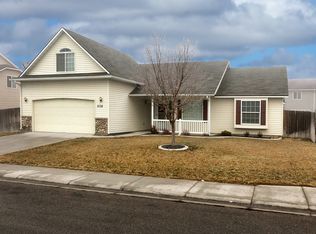 2132 W Lake Pointe Ct, Nampa, ID 83651