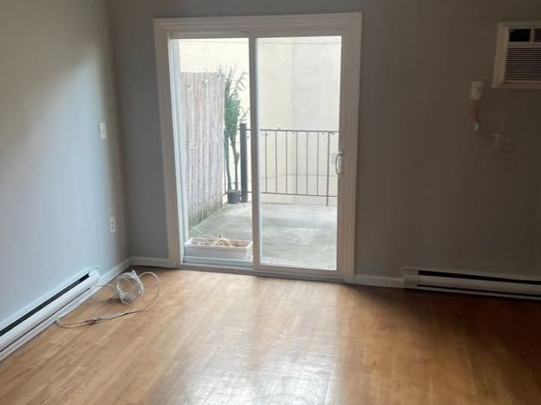 58 Monroe St APT 4L