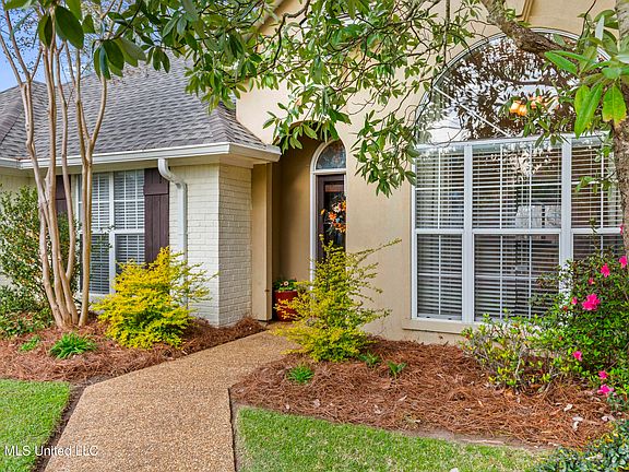 3rd image of 343 Avalon Way