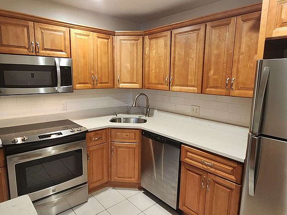 5th image of 500 Washington St APT 708