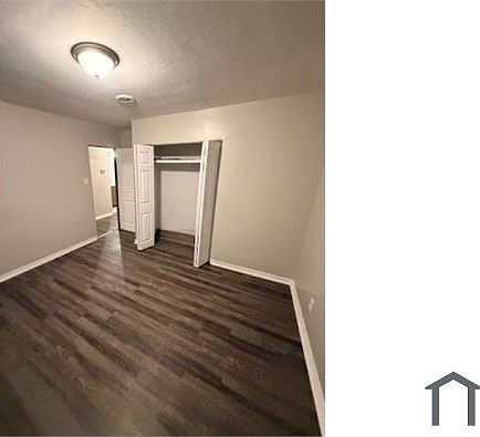 3rd image of 10061 Earl Dr