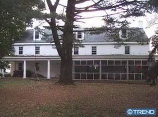 970 Red Coat Farm Dr, Chalfont, PA 18914