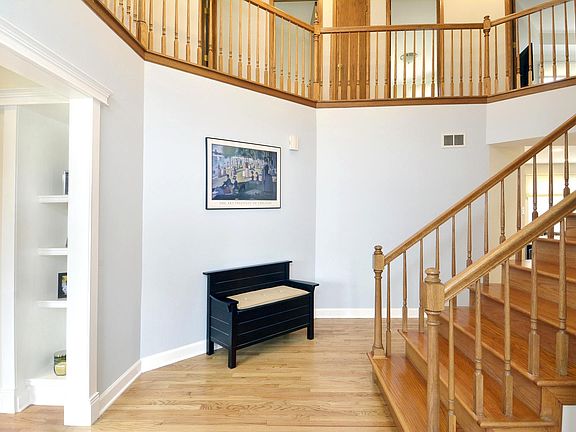 3rd image of 1495 Creekside Dr