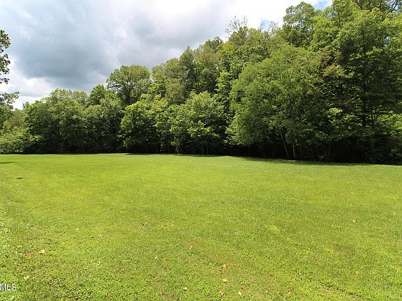 4th image of 761 N Knob Creek Rd