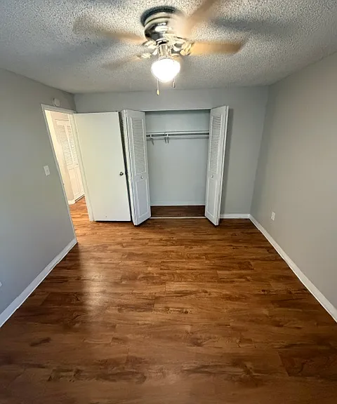 Crestview Apartments — Photo 58