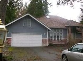 400 E Country Club Dr, Allyn, WA 98524