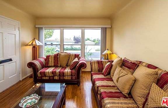 3rd image of 8116 Alverstone Ave