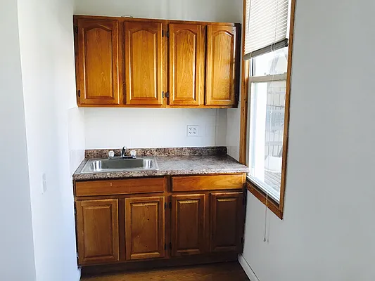 Rented by In Haus LLC | media 20