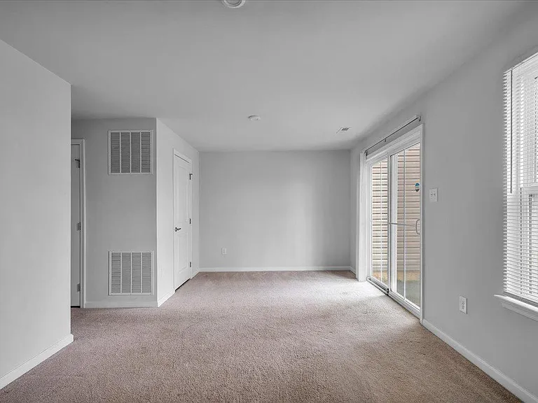 7 Hamilton Ct — Photo 7