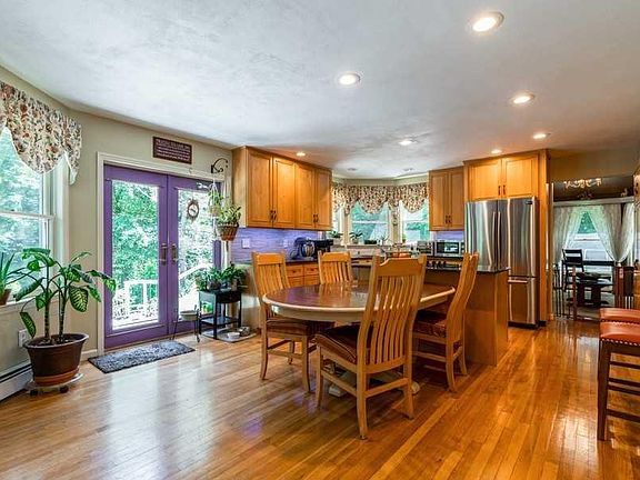4th image of 45 Varna Ln