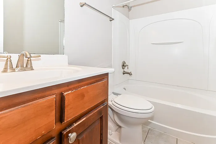 5682 Hunters Chase Dr — Photo 16