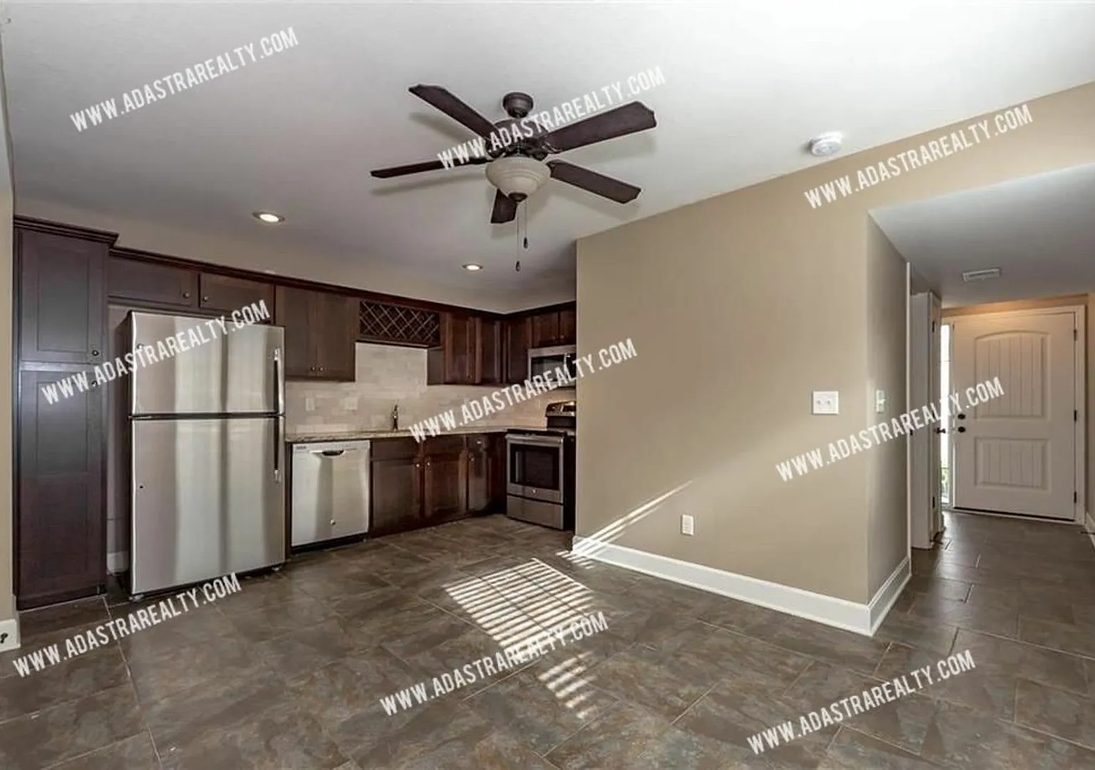 Gorgeous 3 Bedroom/2 Bath Townhome in North KCMO-Coming SOON!! — Photo 3