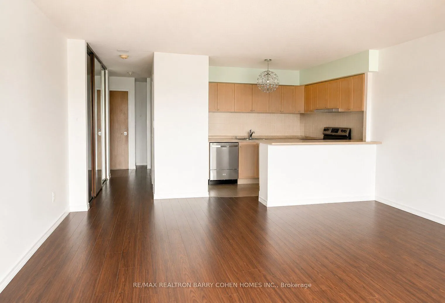 1 bed, $2,300 — Photo 3