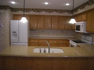 2673 Lake Court Cir, Mounds View, MN 55112