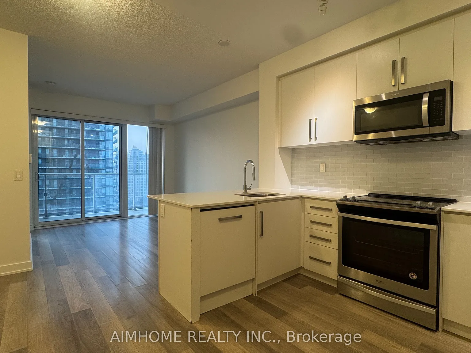 2 bed, $2,450 — Photo 3