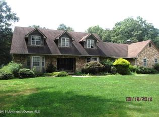 124 Colts Neck Rd, Farmingdale, NJ 07727