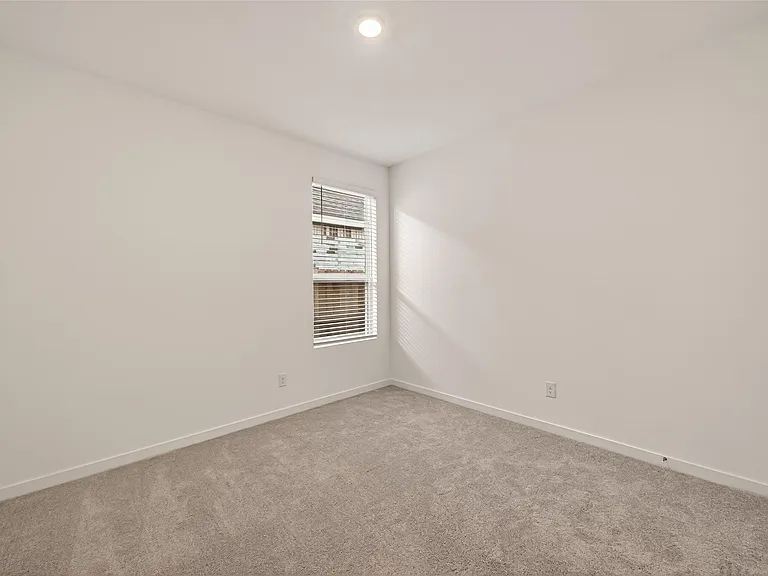 3048 Waterwood Pass Dr — Photo 34