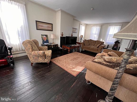 3rd image of 135 Blackwell Rd