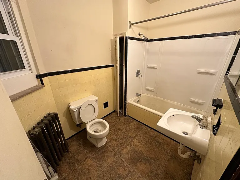 421 N Homewood Ave #4 — Photo 8