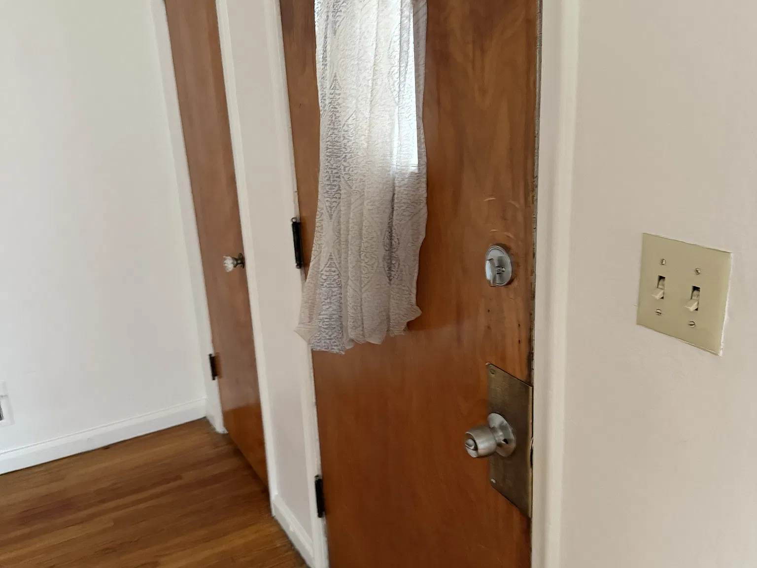 4 bed, 1500 sqft, $1,300 — Photo 2