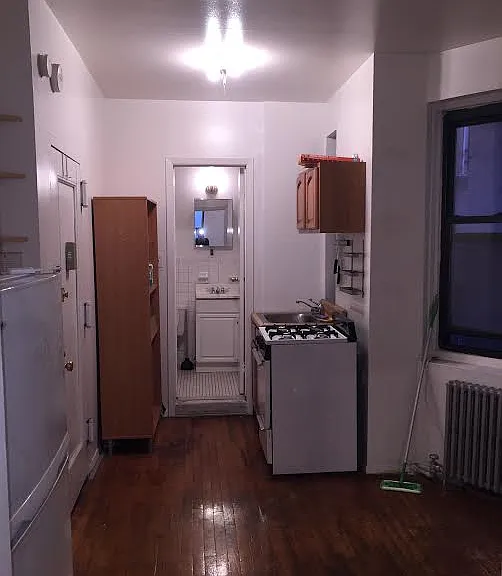 97 E 7th St #12 — Photo 1
