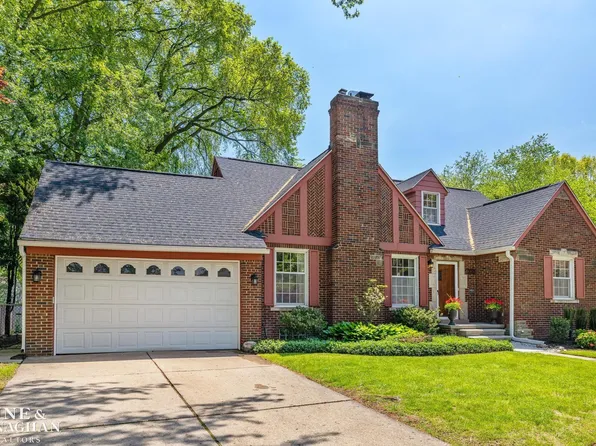 292 Chalfonte Ave, Grosse Pointe Farms, MI 48236