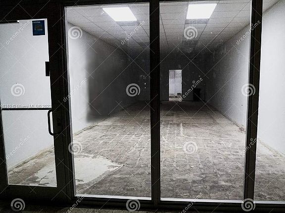 4th image of 475 NE 167th St Suite B