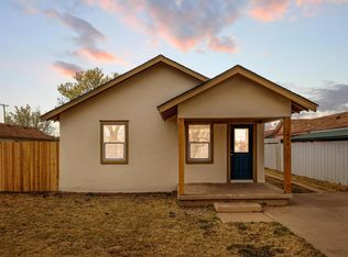 606 Binkley Ave, Dumas, TX 79029