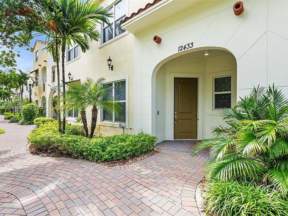 4th image of 12433 NW 18th Ct #12433
