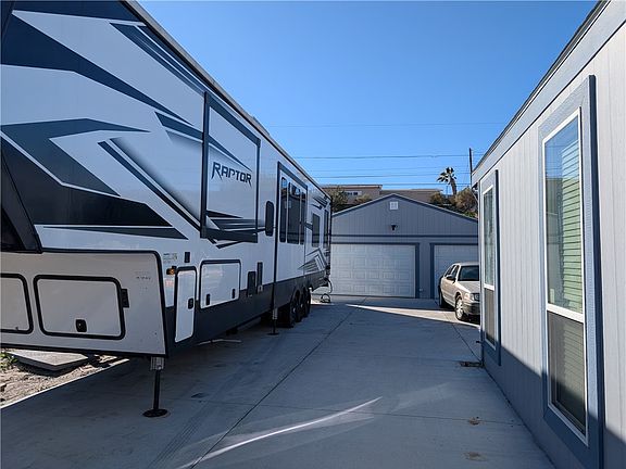 3rd image of 1253 Arcadia Boulevard