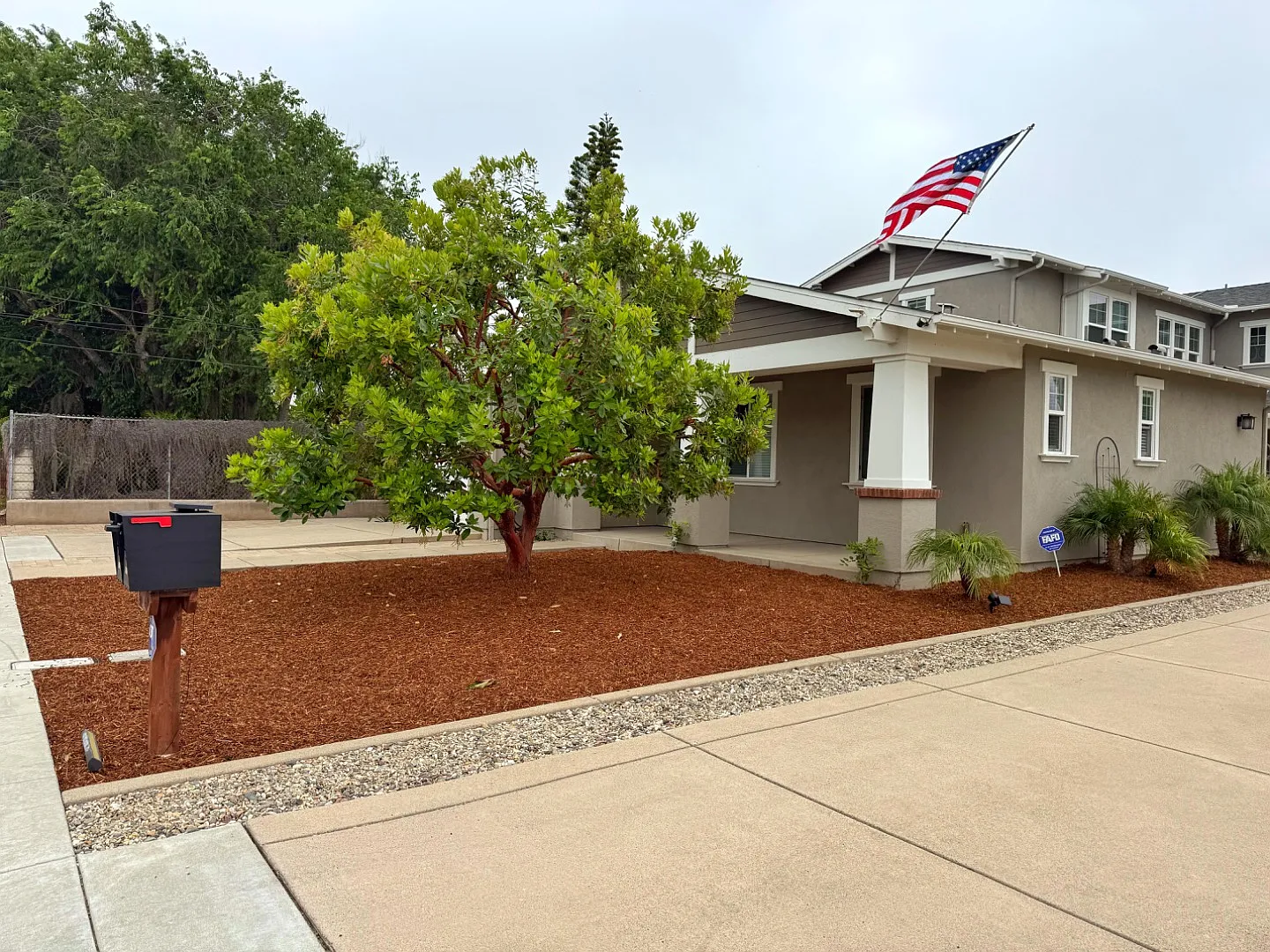 1099 Buena Vista Way — Photo 2