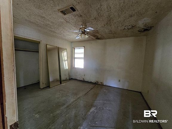 4th image of 4072 Appleton Rd