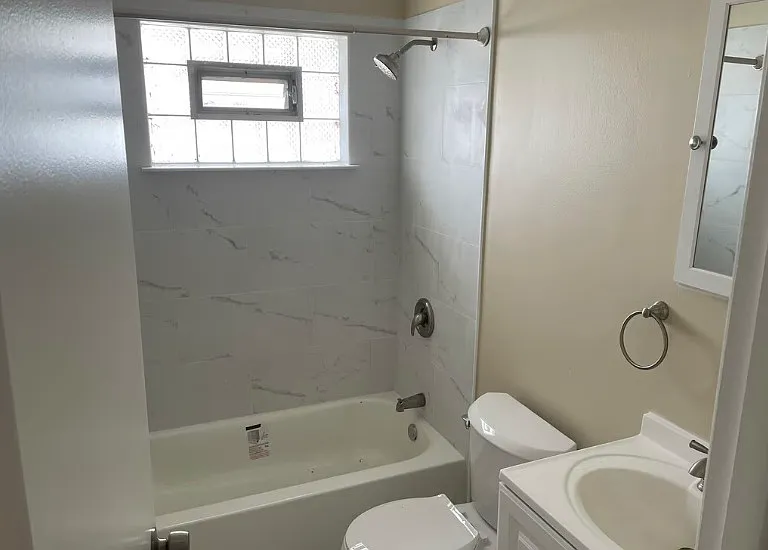 440 Lorraine St #2S — Photo 4