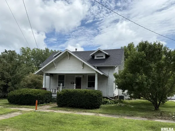 415 NE 1st St, Galva, IL 61434