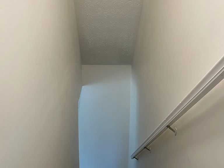 125 Sampson Ct — Photo 9