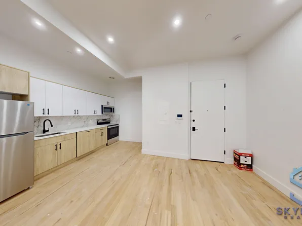 897 New York Avenue image 6 of 28